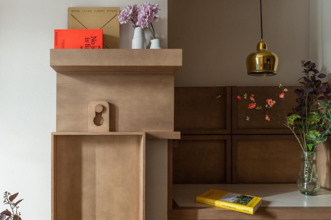 Buckle Street By Locke, Aldgate London