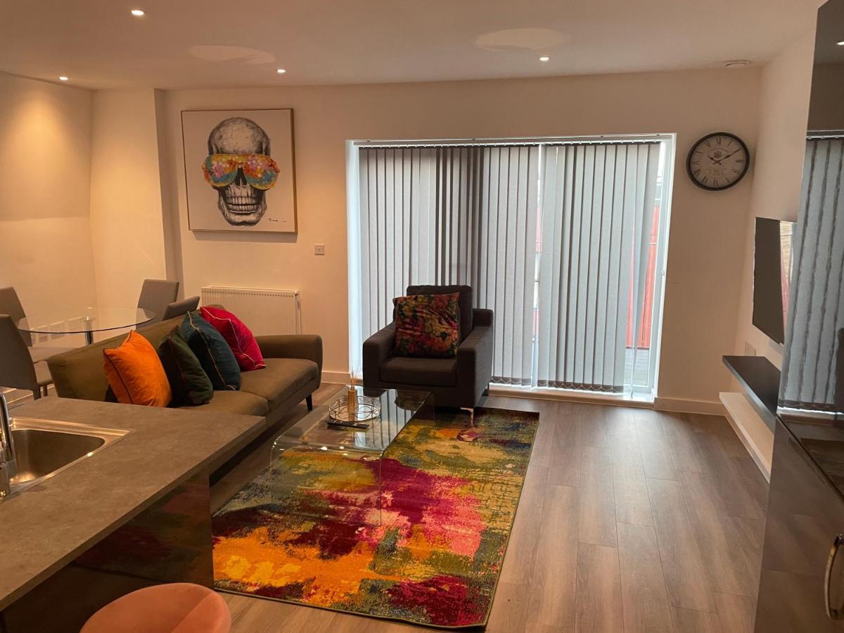 Apartment Lovely 2 Bed With Parking