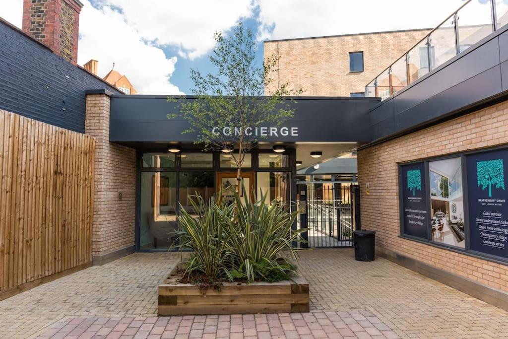Luxurious & Modern Townhouse In Hammersmith London