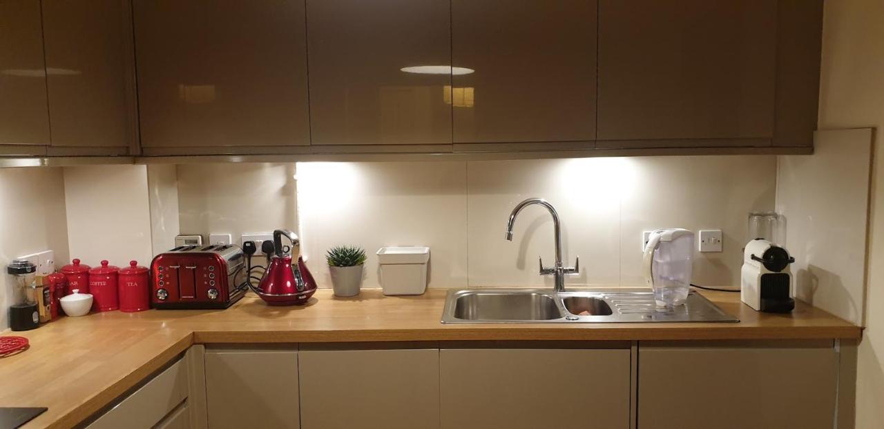 Double With Bathroom In - Vauxhall