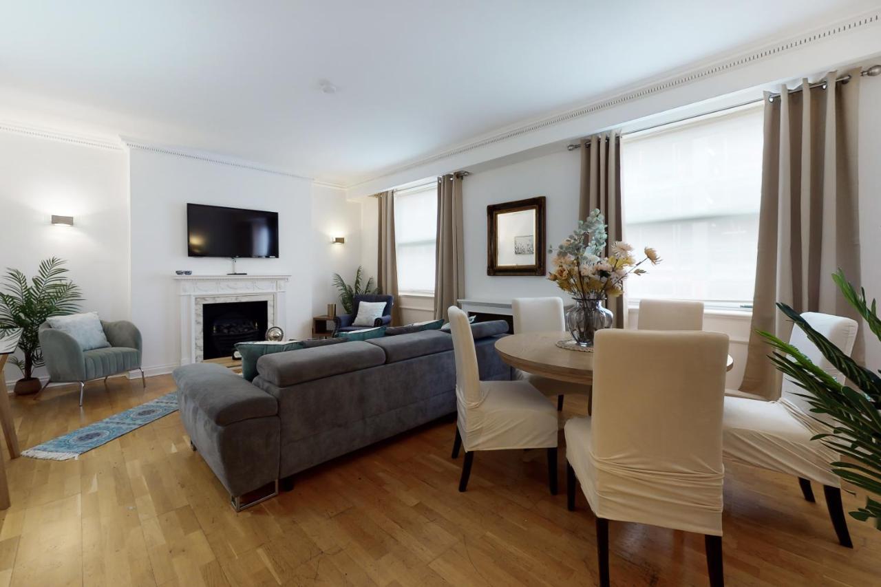 Apartment In Bond Street