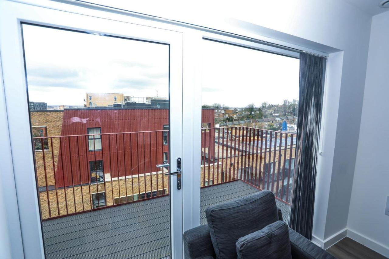 Lovely 2 Bed With Parking