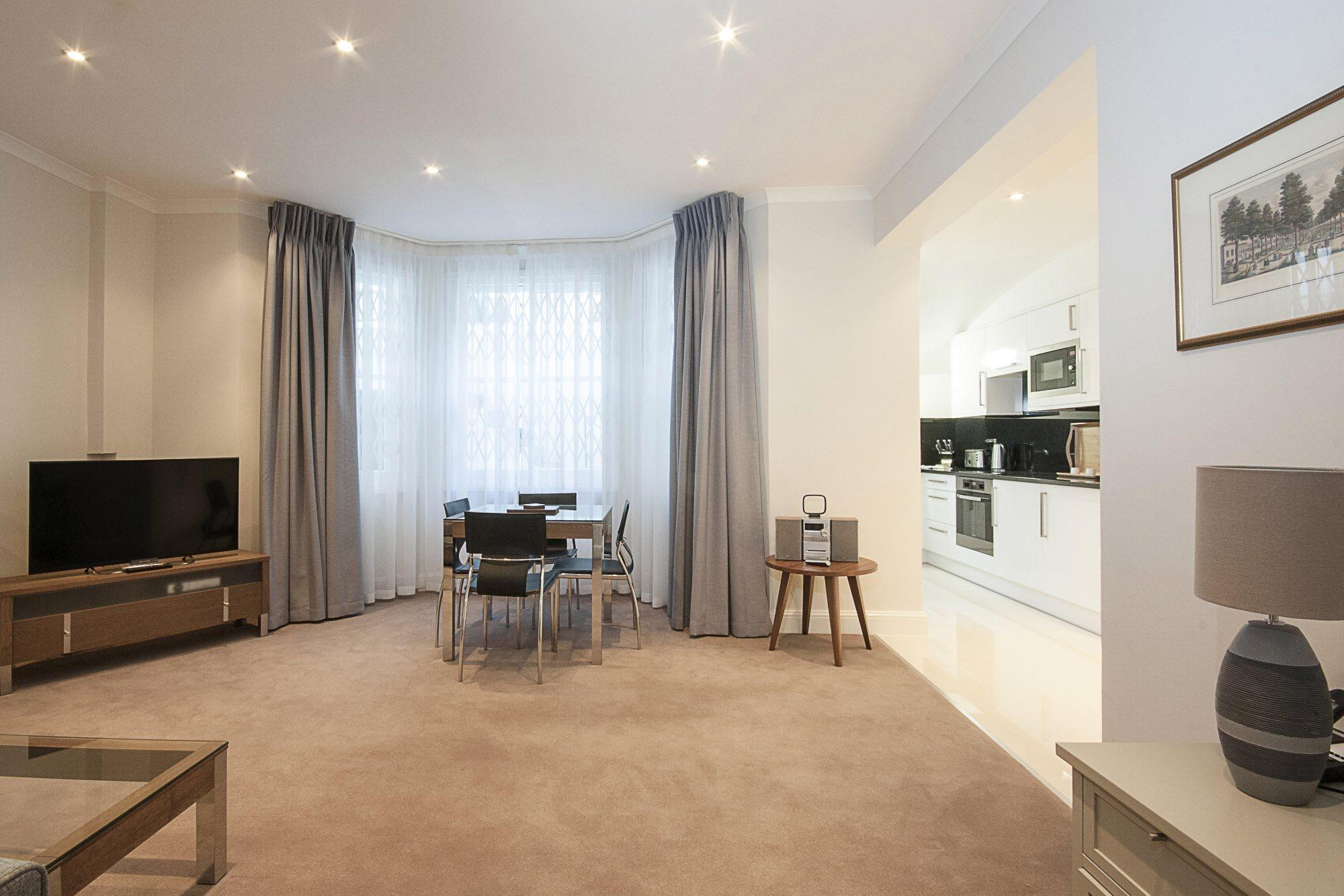 Aparthotel Manson Place 4*