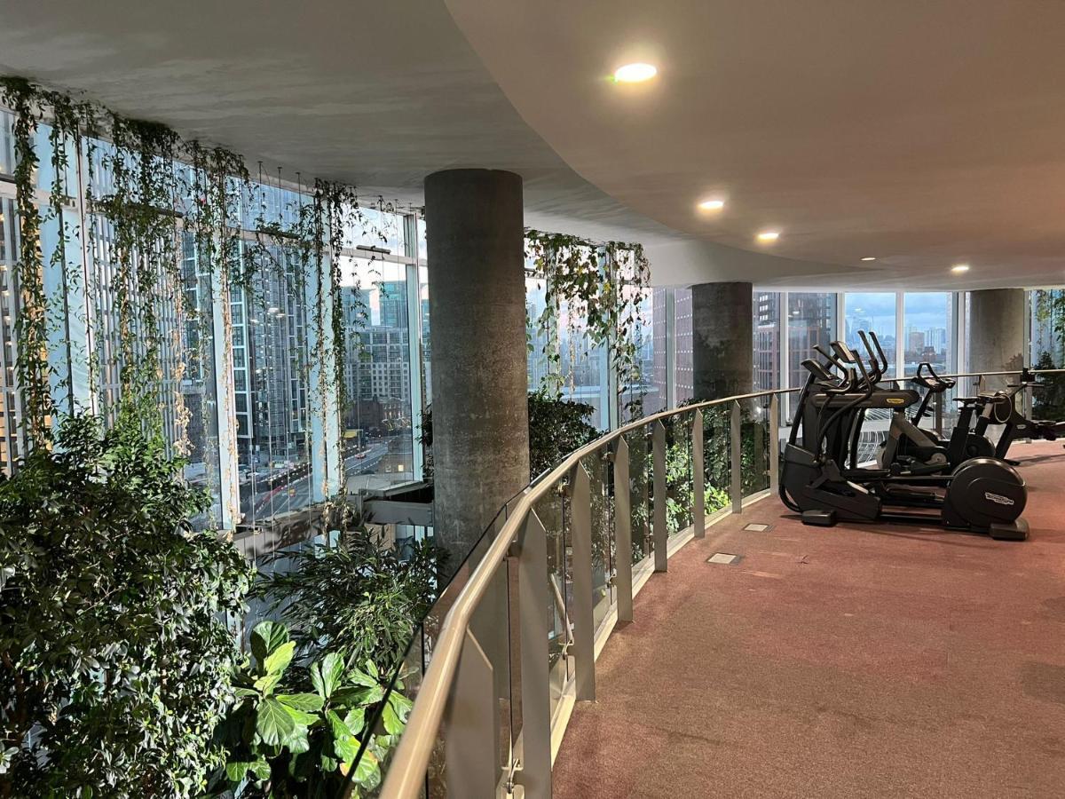 Luxury 2 Bed Flat Close To Victoria Station Londen