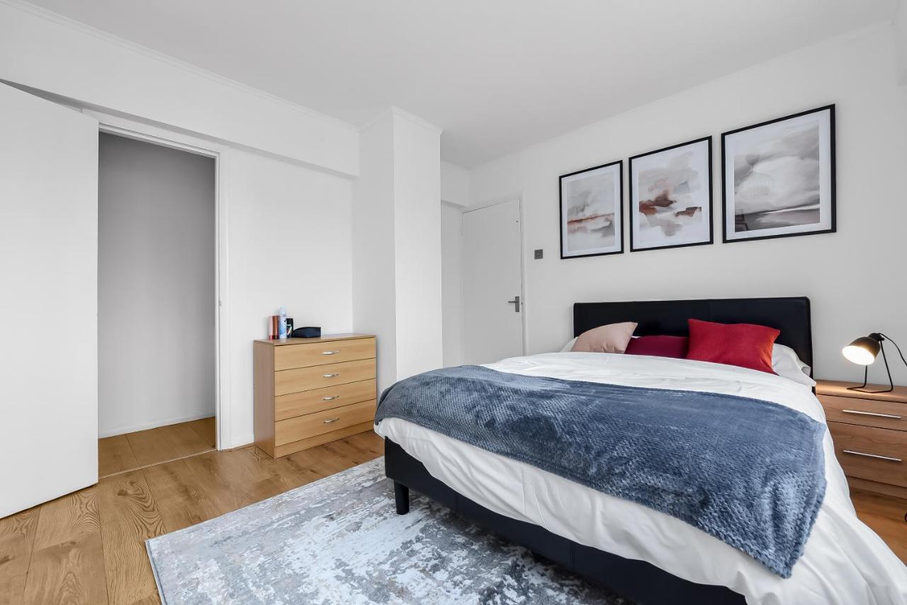 Leilighet Stylish Excel 3 Bedroom Flat *
