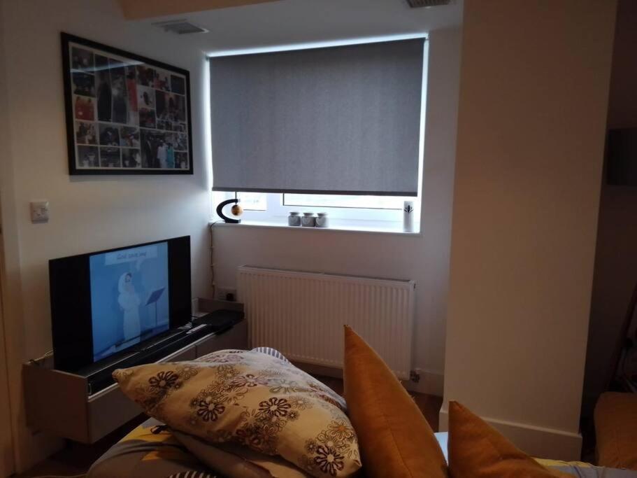 Whole 5 Mins To East Croydon & Concierge * London