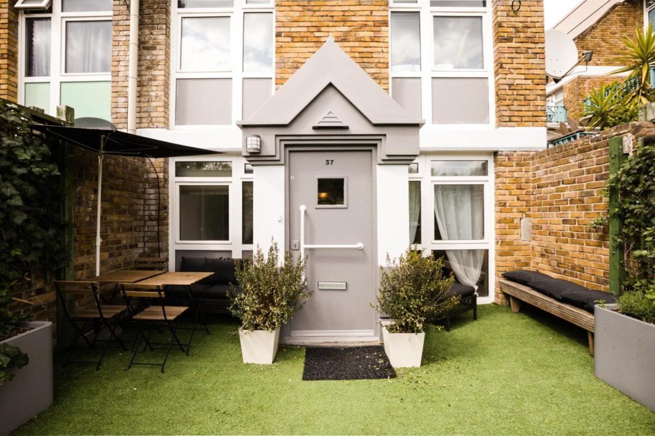 Homely 4 Bedroom House In Brixton London
