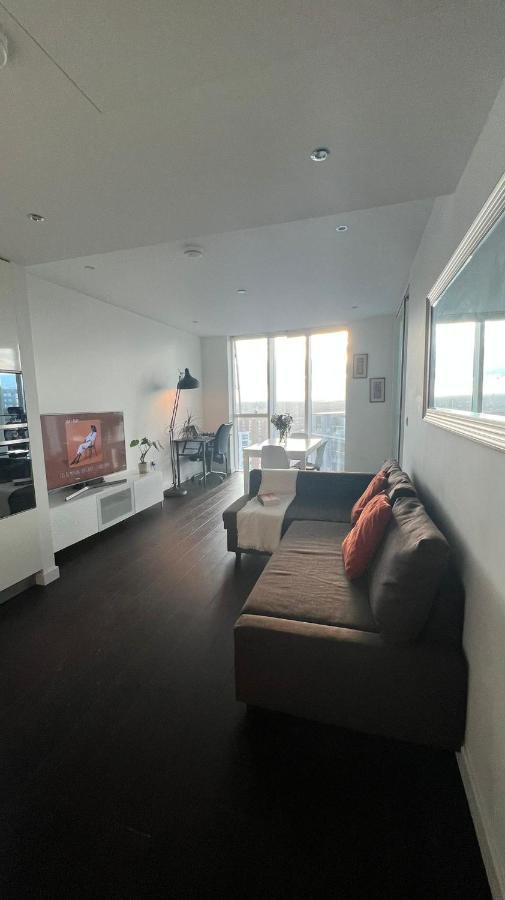 Luxury 2 Bed Flat Close To Victoria Station Apartment