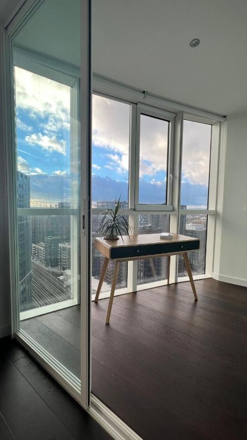 Luxury 2 Bed Flat Close To Victoria Station London