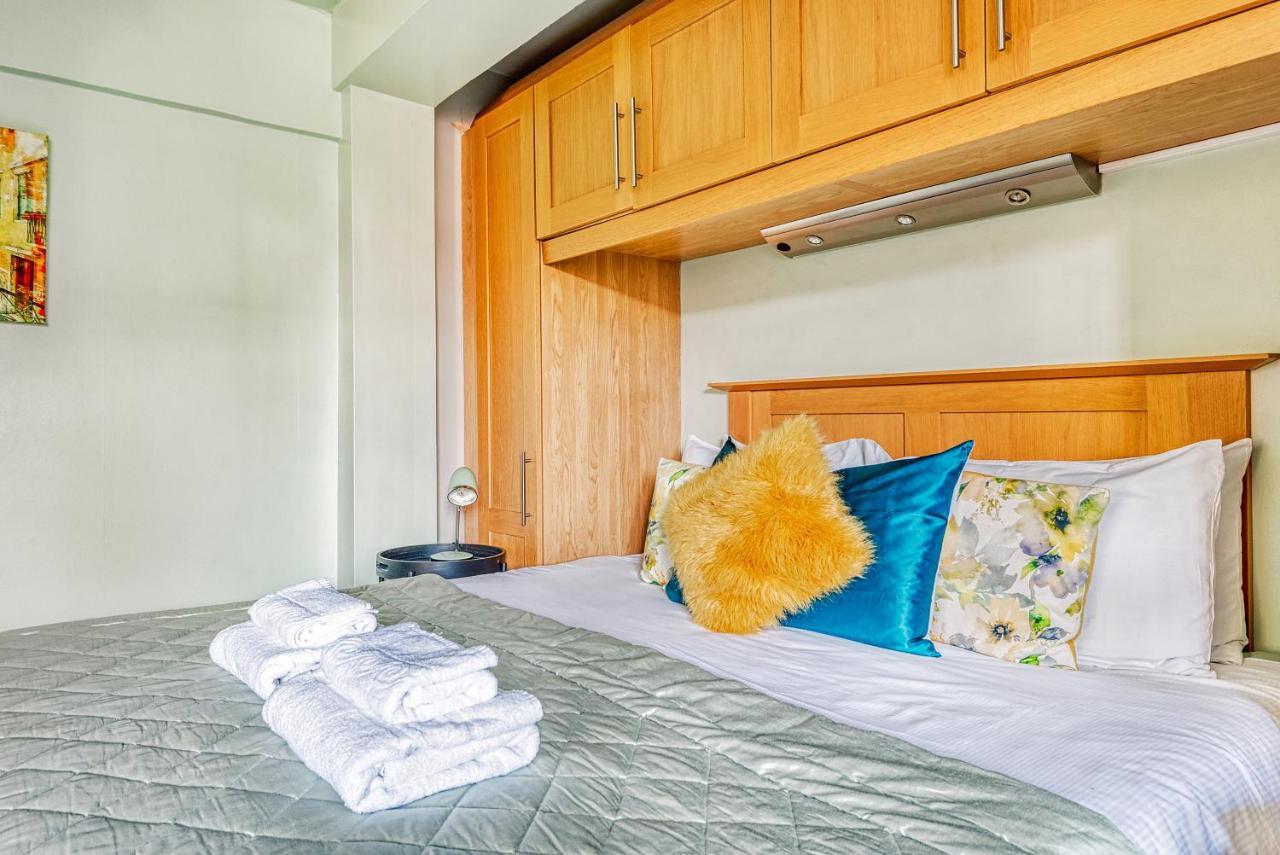 Apartment Warm And Welcoming In Putney By Underthedoormat