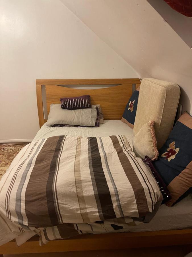 Double Room London Wembley For Rent * Londen