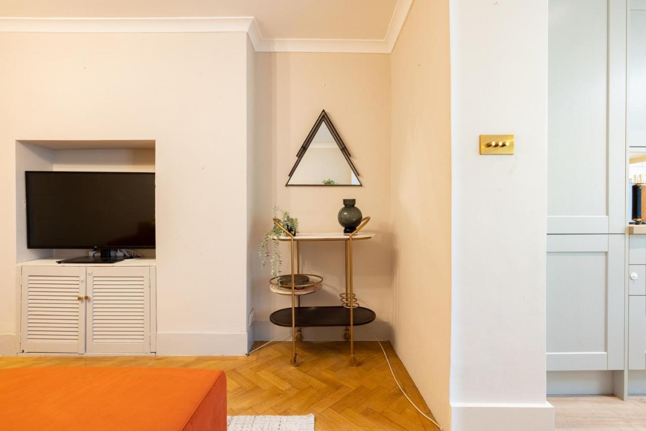 Leilighet The Richmond Upon Thames Escape - Modern 2bdr Flat With Garden And Parking