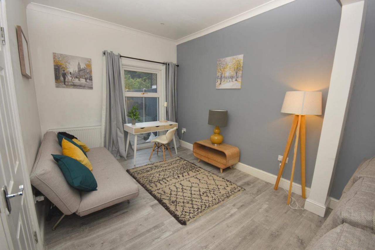 Jb Greenwich, 3 Bed House,ideal For Contractors And Family Holiday home London