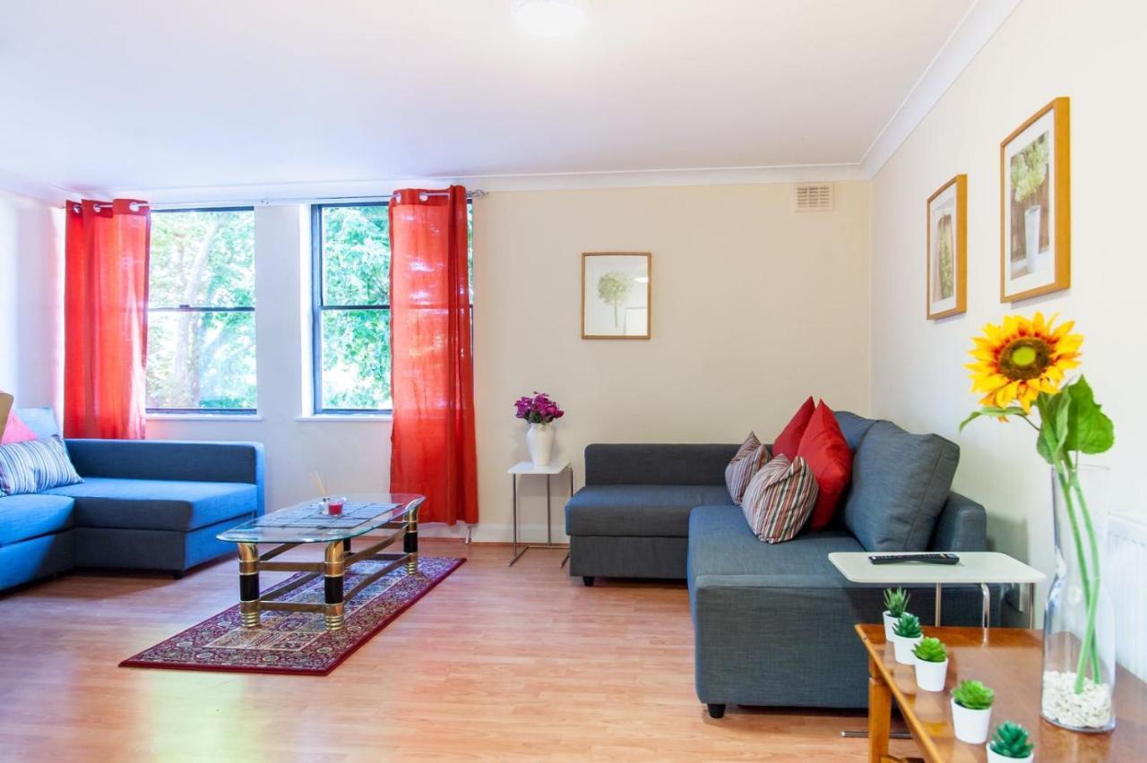 Stylish By Hyde Park Apartment London