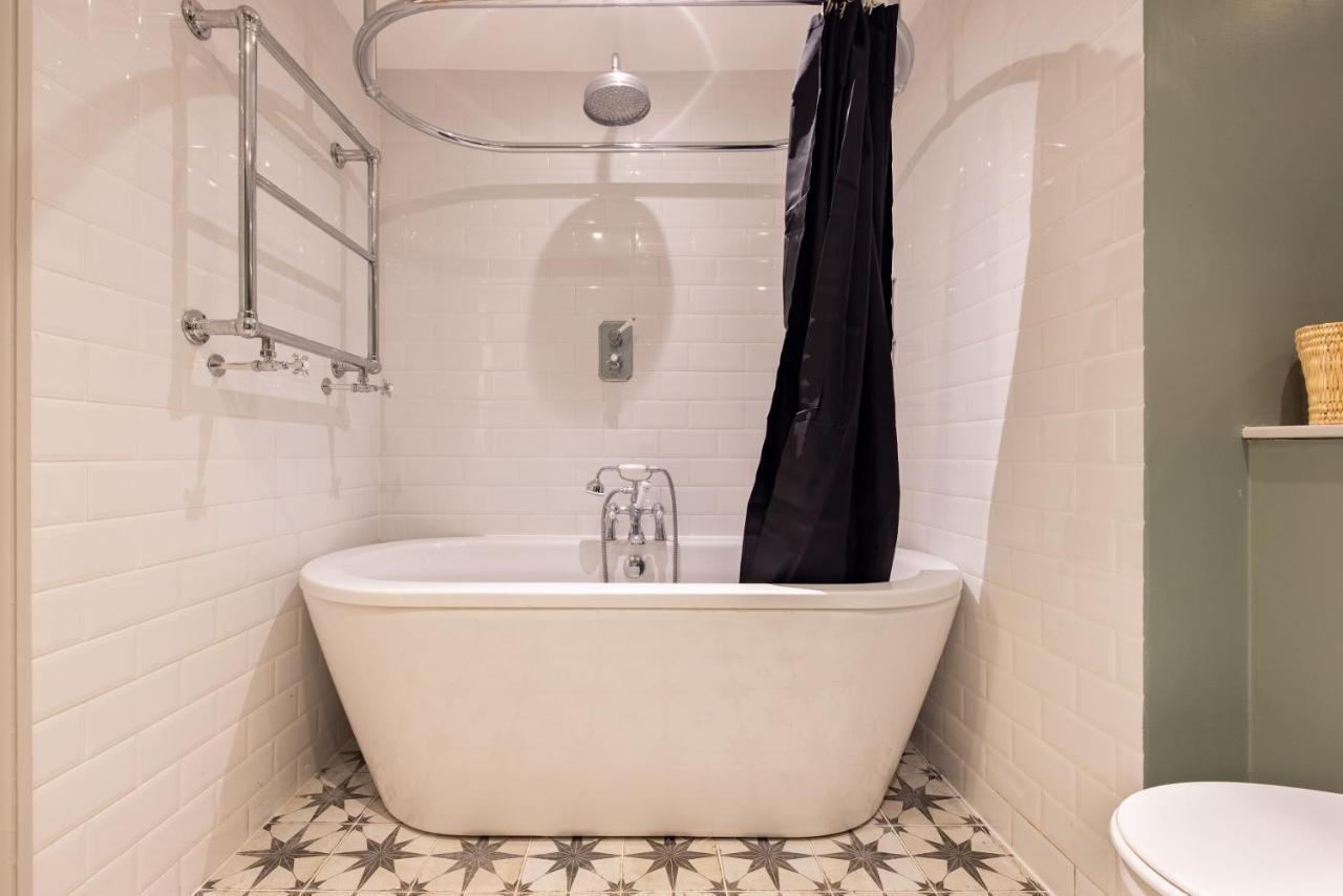 The Richmond Upon Thames Escape - Modern 2bdr Flat With Garden And Parking Leilighet
