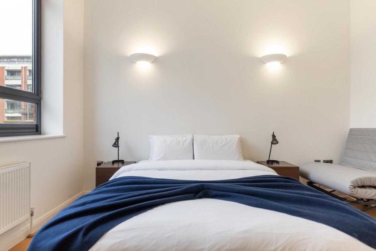 Beautiful 1 Bedroom In Shepherd's Bush * Londen