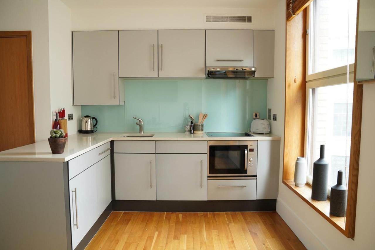 Piccadilly Circus Luxury Studio Apartment *