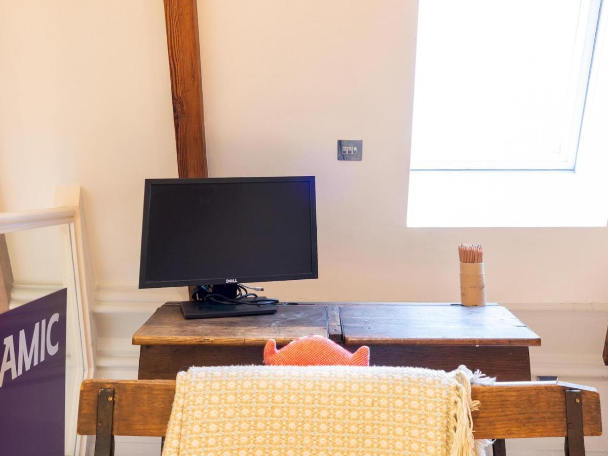 Pass The Keys Beautiful Spacious 2-bed In Converted Church