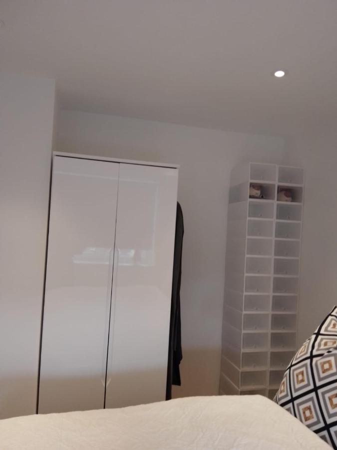 Whole 5 Mins To East Croydon & Concierge London