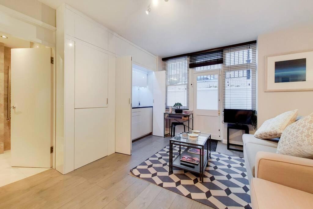 Apartment Stylish Knightsbridge Studio, Steps From Harrods.