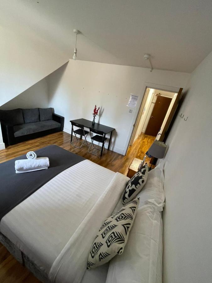 Sw16 Norbury Guest house