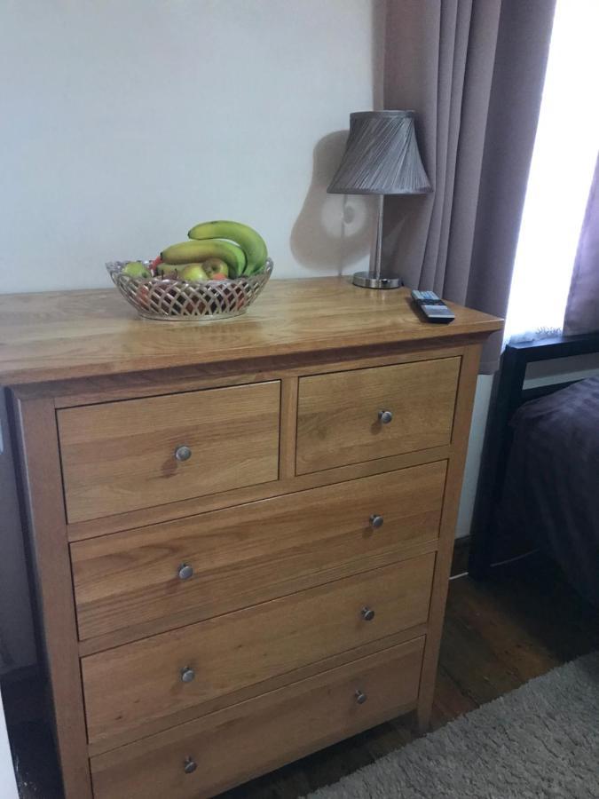 Bubblesbnb- Lovely 1 Bedroom Studio Flat