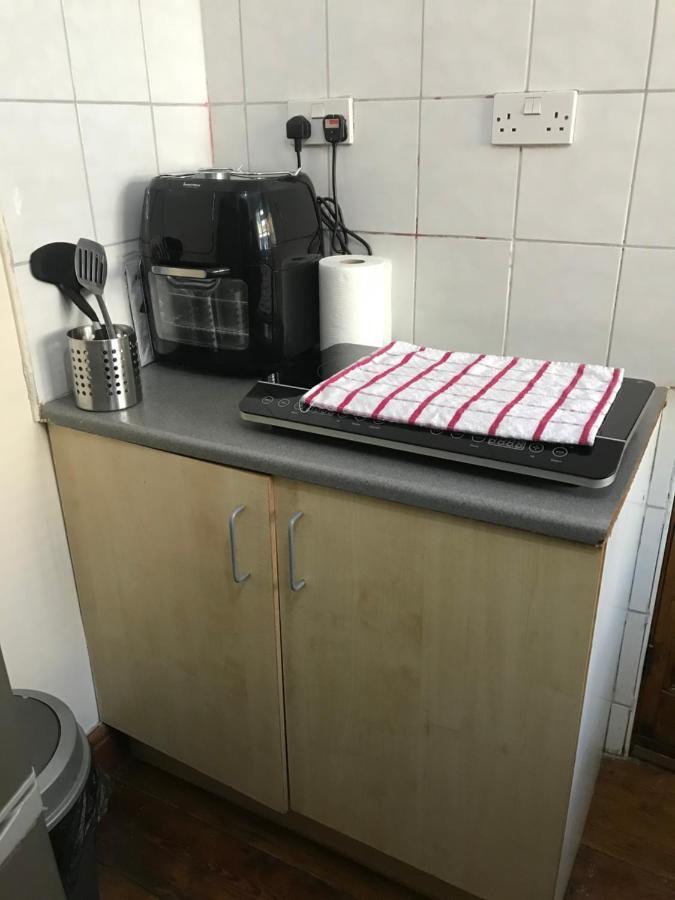 Bubblesbnb- Lovely 1 Bedroom Studio Flat Apartment