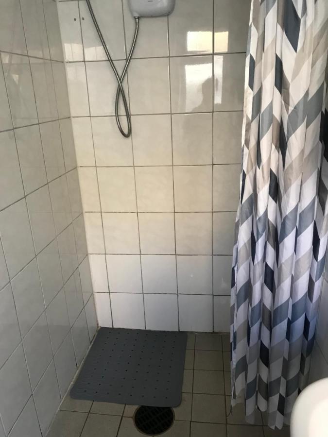 Bubblesbnb- Lovely 1 Bedroom Studio Flat London