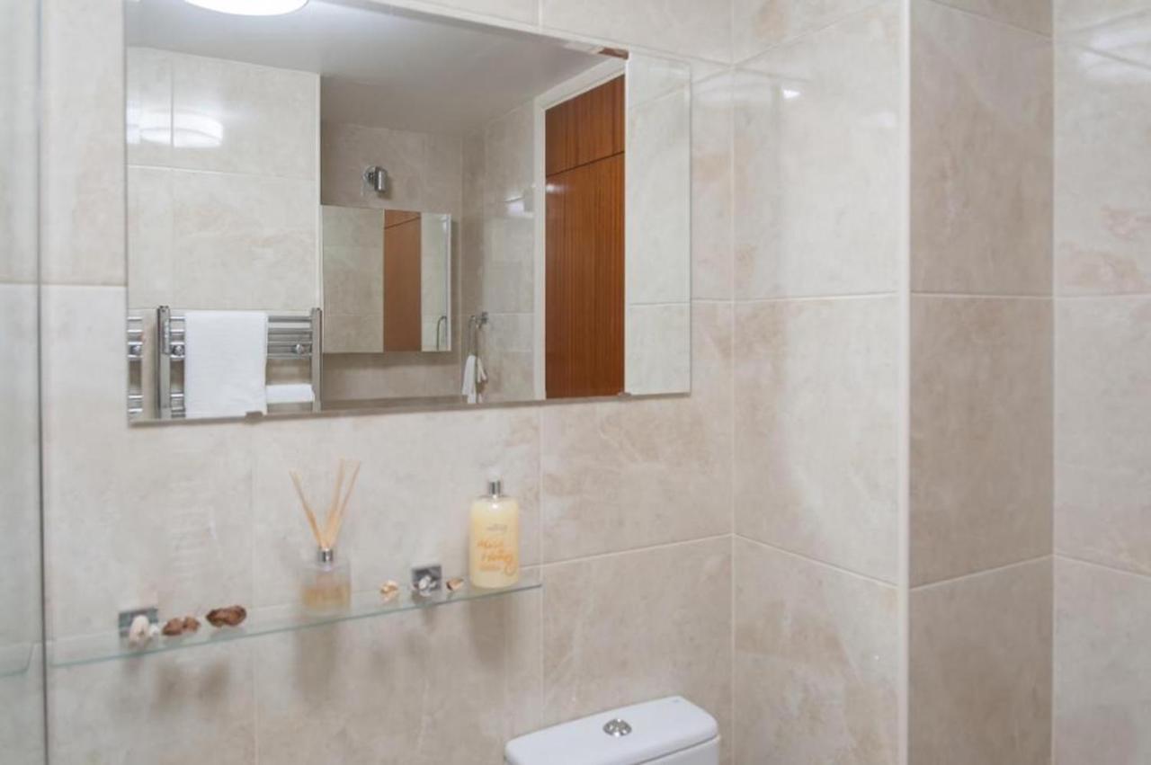 Stylish By Hyde Park Apartment London