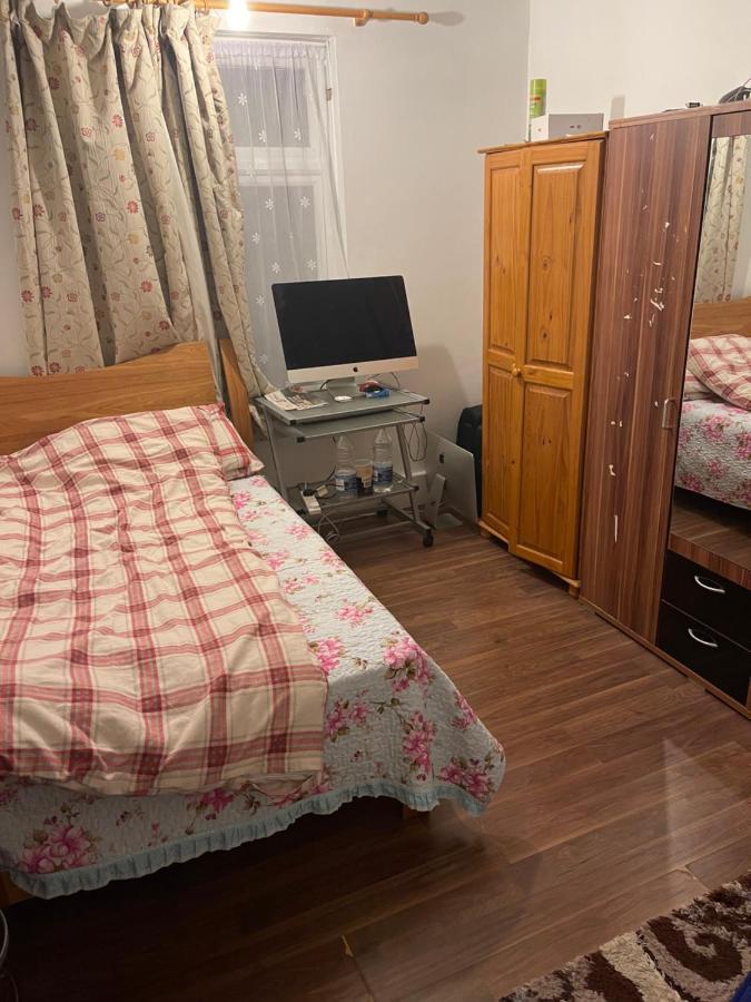 Double Room London Wembley For Rent Londen