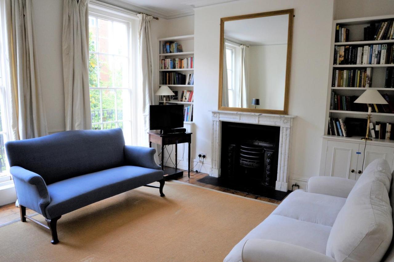 Veeve - Sloane Square Hideaway