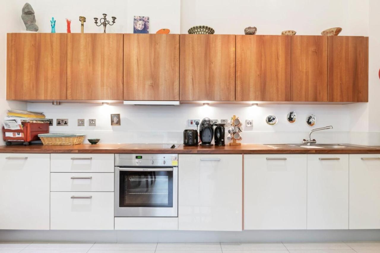 Beautiful 1 Bedroom In Shepherd's Bush * Londen