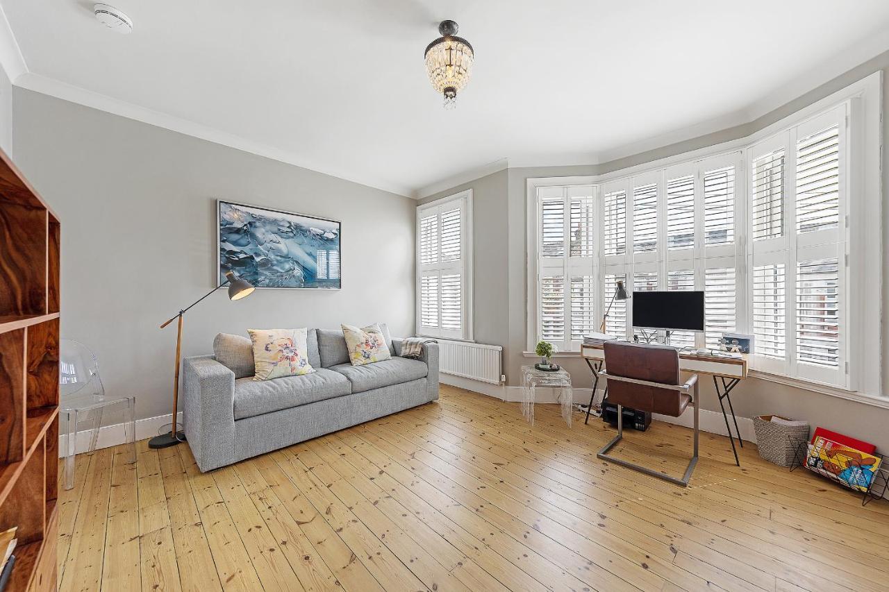 Veeve - Clapham Fairytale London