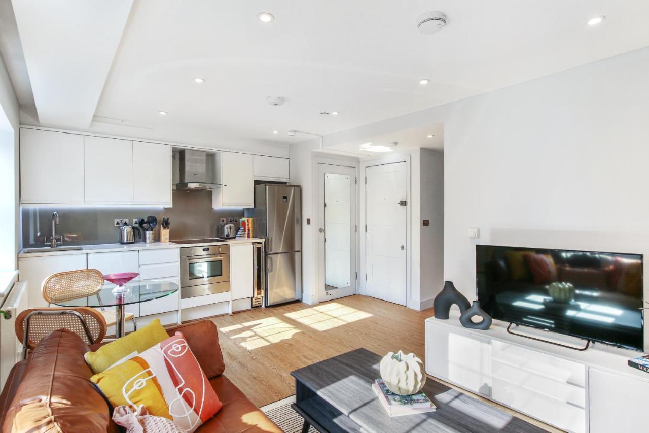 Apartment Cleveland Street By Aeria *
