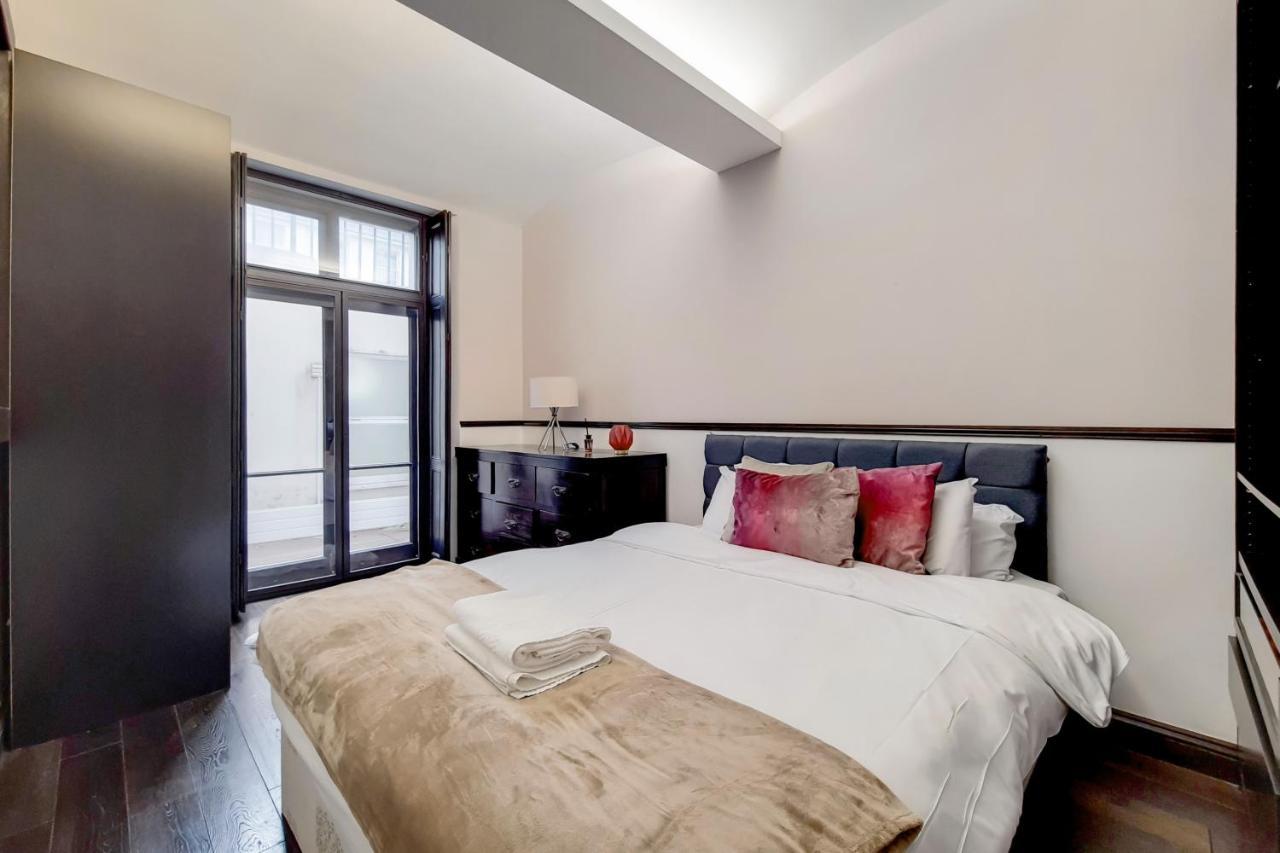 The Lyall Exclusive Apartment *
