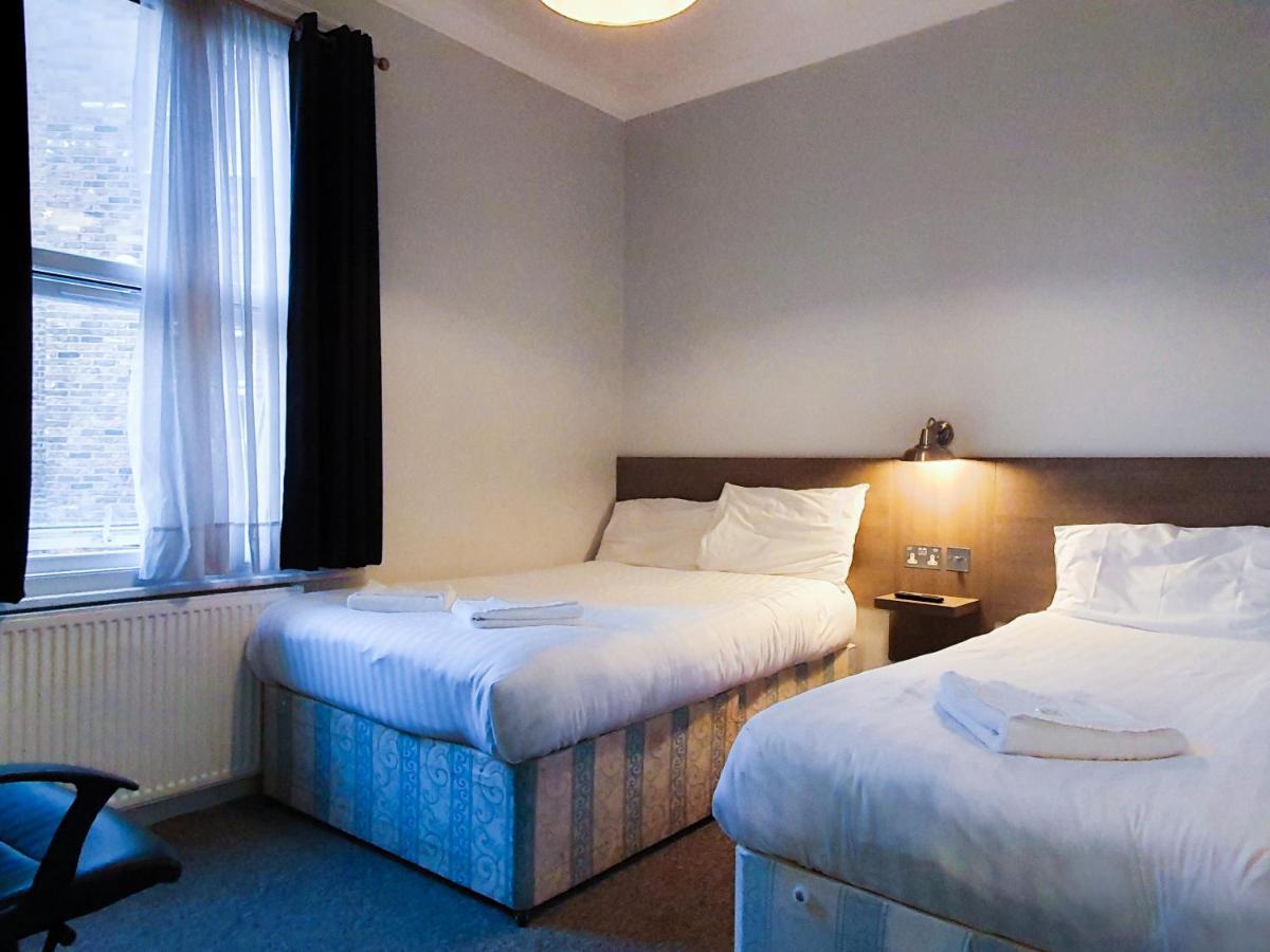 Plaza Hotel 2*