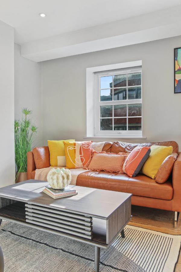 Cleveland Street By Aeria Apartment