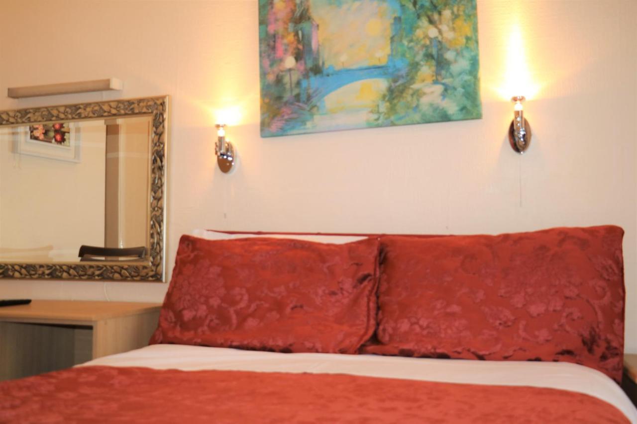 Barry House 3* London