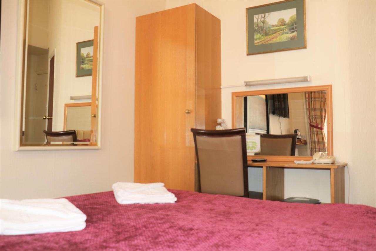 Guest house Barry House 3*