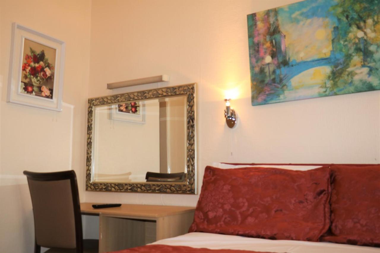 Barry House 3* London