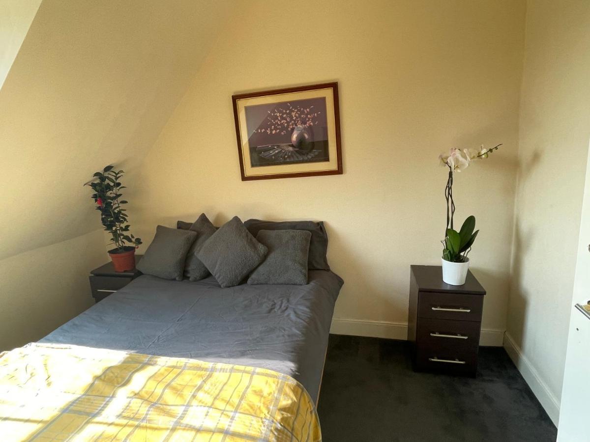 Vibrant & Cosy Near Wembley Leilighet