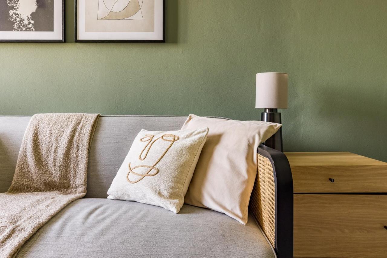 Apartment The Sussex Garden Retreat - Elegant 2bdr Flat *