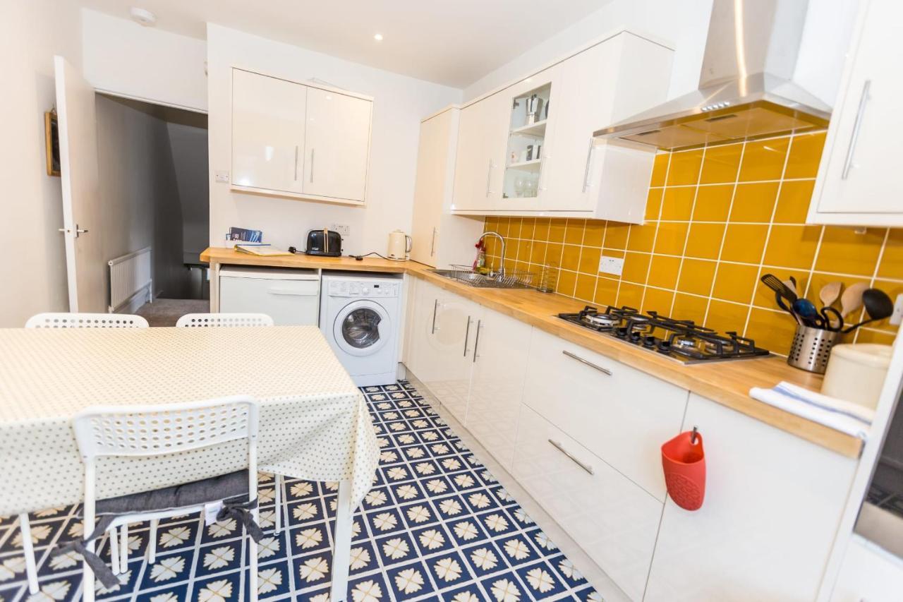 Leilighet Guestready - Vibrant W Garden View In Walthamstow London