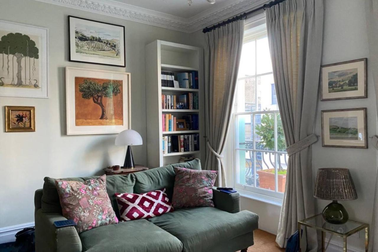 Comfortable 2 Bedroom In Lavish Holland Park With Balcony London