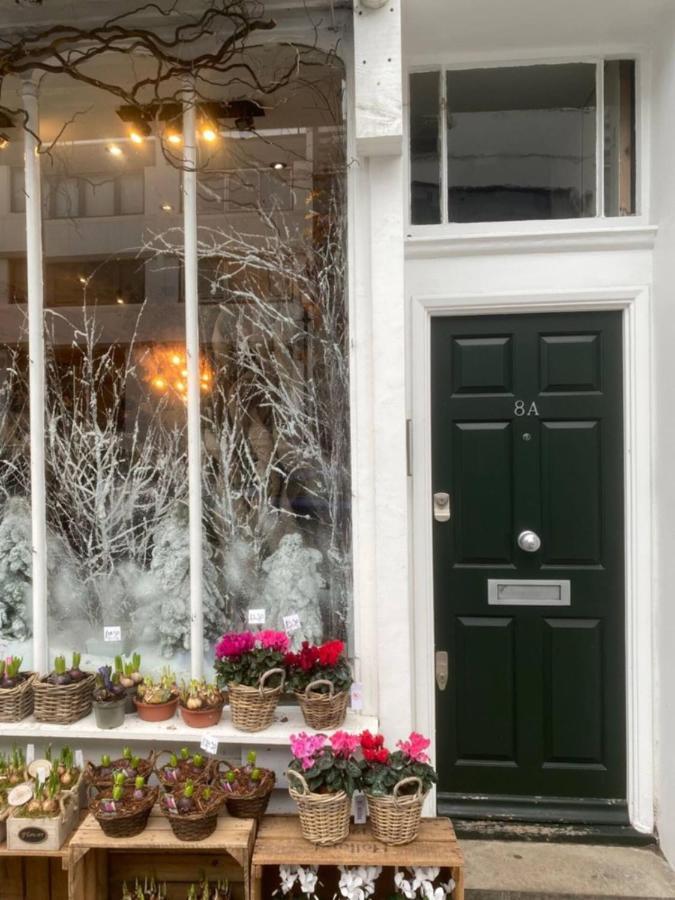 Comfortable 2 Bedroom In Lavish Holland Park With Balcony
