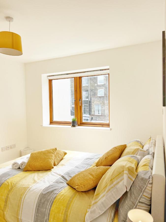 Lovely 1 Bedroom In South East * Londen