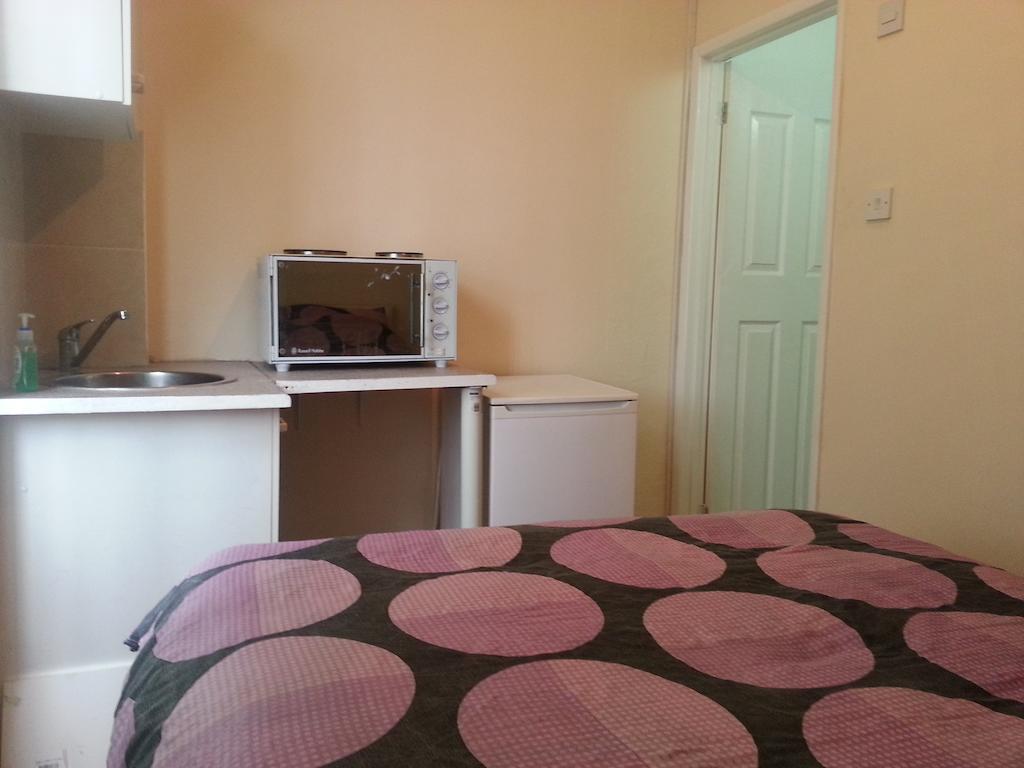 Guest house Riz London