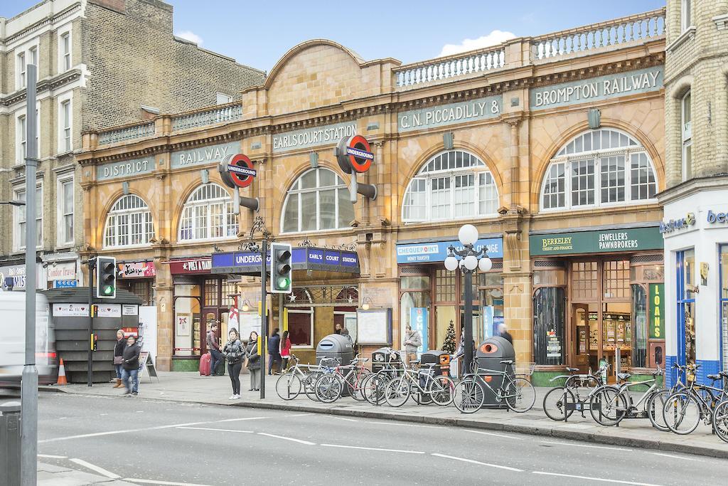 Guest house Riz London