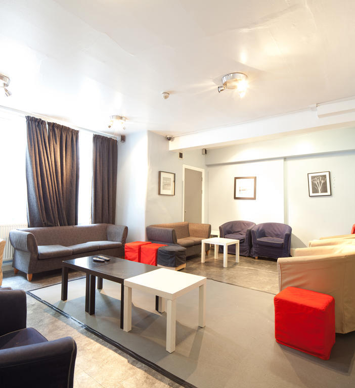 Hostel Evelyn Gardens *