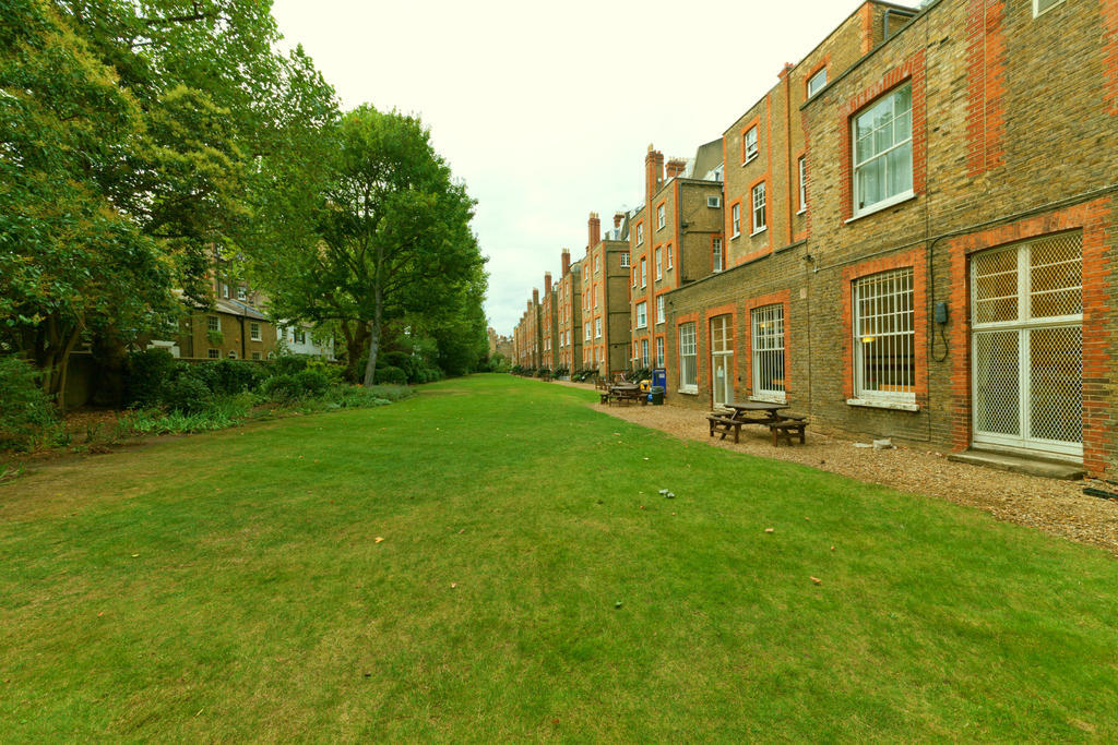 Evelyn Gardens *
